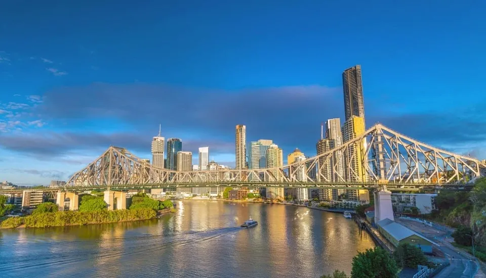 brisbane-city-skyline-australia